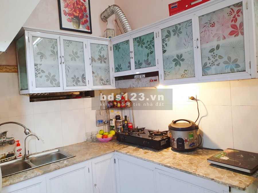Chính chủ bán ngôi nhà đang ở tại số 30 ngách 29/12 Khương Hạ