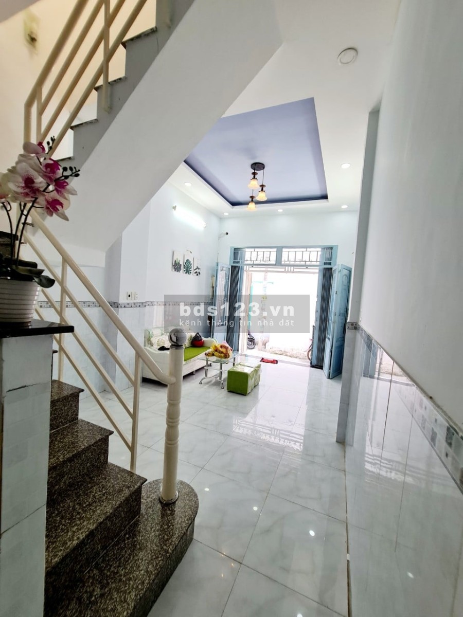 Bán nhà nguyên căn 2 tầng, dtsd 36m2, giá bán 3.86 tỷ, Phạm Thế Hiển, P5, Quận 8