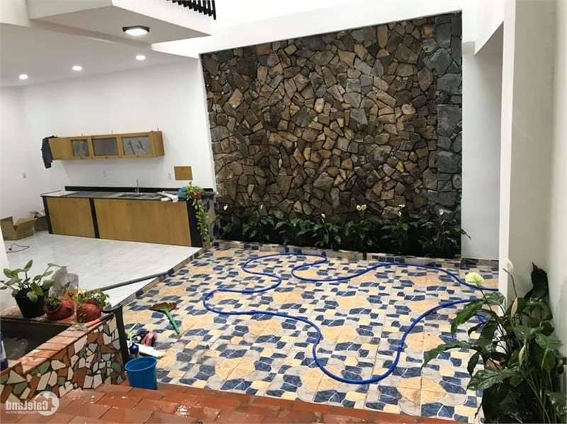 Bán căn hộ cao cấp ngay mặt tiền Phạm Văn Hai, phường 3, Tân Bình, 5 tầng, giá tốt