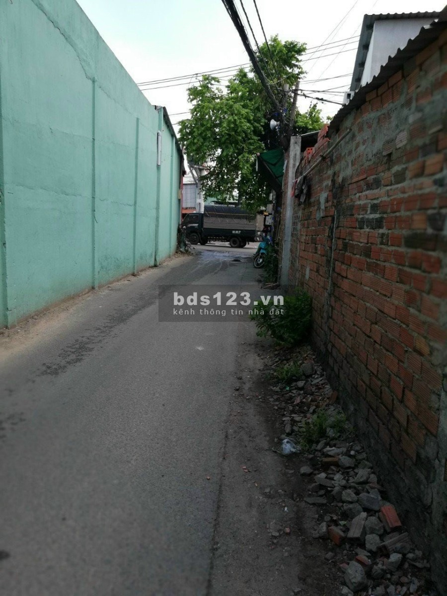 Nhà nguyên căn 1 trệt, 1 lầu đúc, giá tốt đường số 5 Linh Xuân, Thủ Đức dtsd 90m2