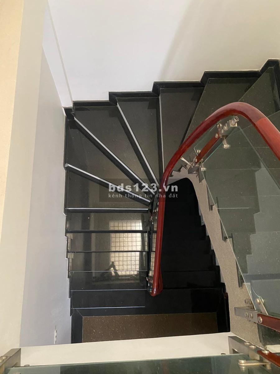 Bán nhà tặng đất phố Đồng Mê Mễ Trì Quận Nam Từ Liêm, liên hệ 0912237306, sổ nở hậu
