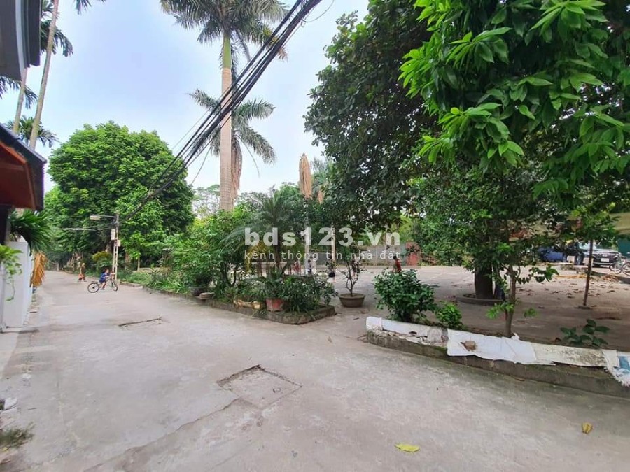 Bán đất lô góc ngã tư mặt phố ô tô tránh, diện tích 50m2, mt 4m, giá bán 1.98 tỷ