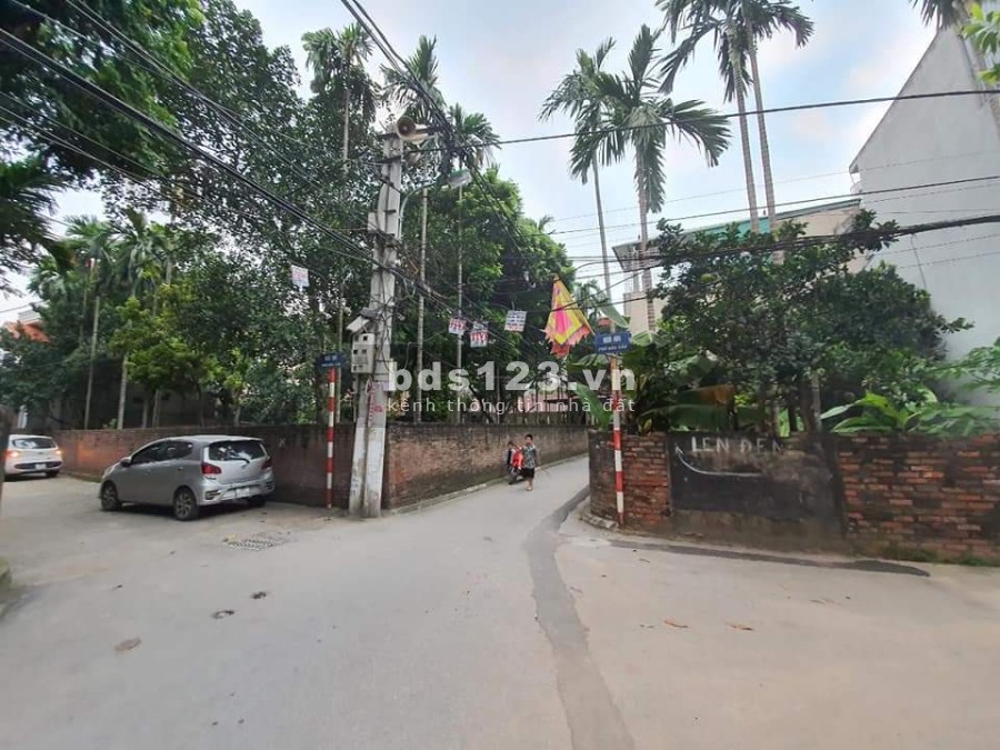 Bán đất lô góc ngã tư mặt phố ô tô tránh, diện tích 50m2, mt 4m, giá bán 1.98 tỷ