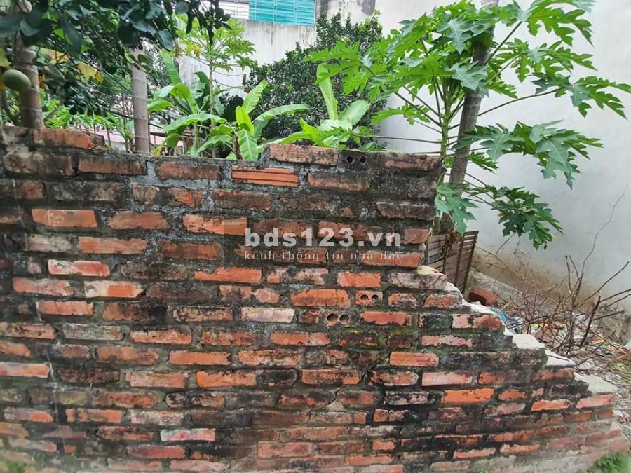Bán đất lô góc ngã tư mặt phố ô tô tránh, diện tích 50m2, mt 4m, giá bán 1.98 tỷ