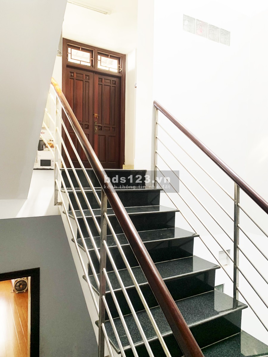 Bán nhà hẻm 803 đường Huỳnh Tấn Phát, phường Phú Thuận, Quận 7 giá 6.3 tỷ, thương lượng