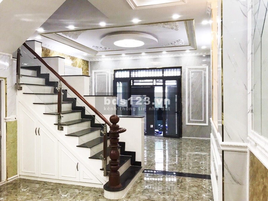 Bán nhà 2 lầu xây dựng mới 100% hẻm đường Huỳnh Tấn Phát, P. Tân Phú, Quận 7
