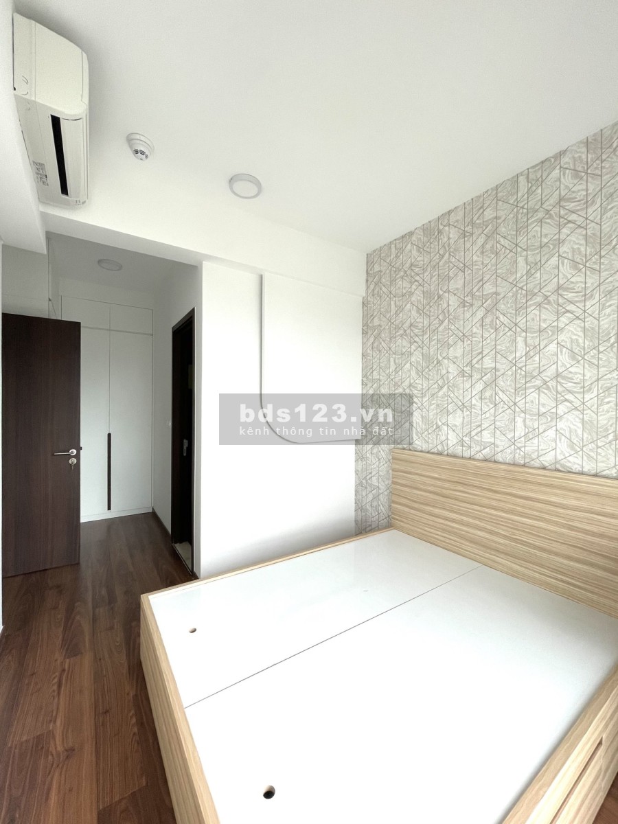 Chính chủ cần cho thuê căn hộ 2pn view sông nhìn về Quận 1, mát mẻ giá thuê 14 triệu/tháng