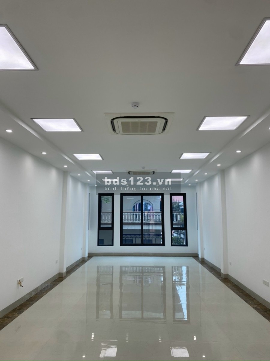 Nhà phân lô mới phố Phùng Chí Kiên, Cầu Giấy, thang máy, ô tô vào nhà dt 55m2, 6 tầng giá 11.2 Tỷ