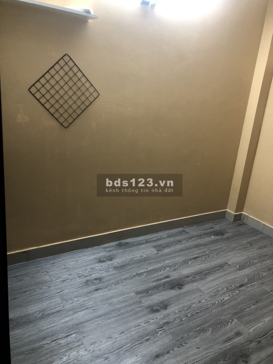 Phòng rộng 10m2 ngay Thành Thái - Tô Hiến Thành Quận 10. Giá: 2 triệu/tháng
