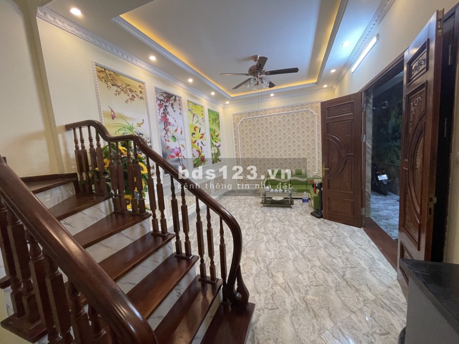 Nhà Đẹp Phố Nguyễn Khánh Toàn, Quan Hoa, Cầu Giấy diện tích 35m2, 5 tầng giá 4.5 Tỷ