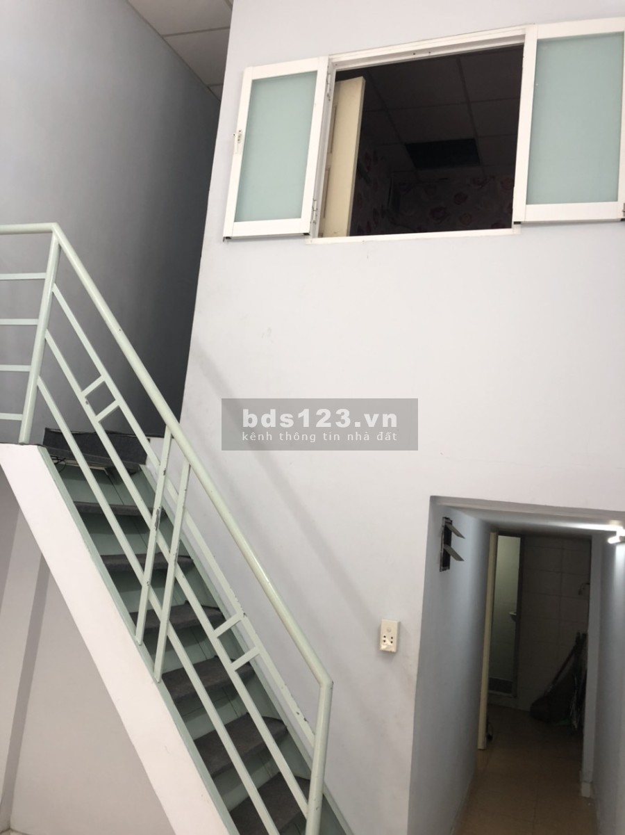 Cho thuê nhà nguyên căn 1 trệt 1 lửng, hẻm đường số 7, CX Đô Thành, Quận 3