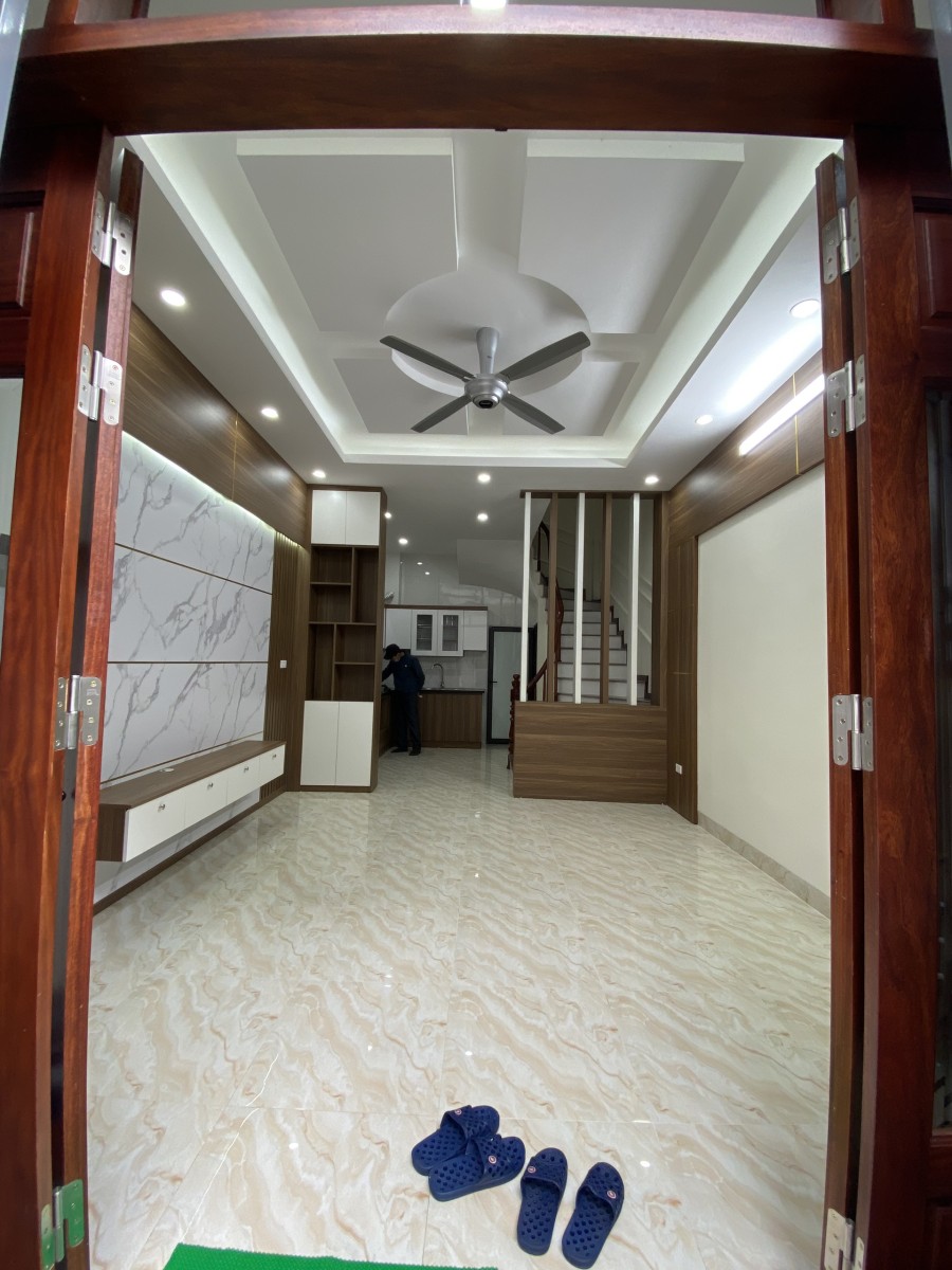 Bán nhà 5 tầng chính chủ số 12 ngõ 565/29 Lạc Long Quân dt 33m lh 0906060703