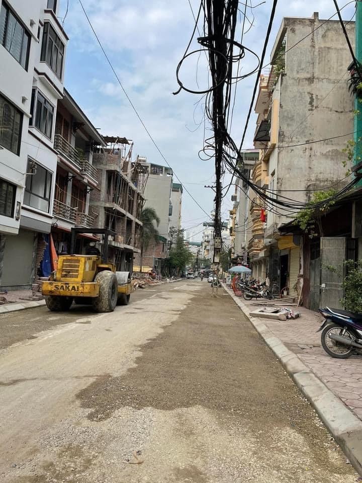 Bán nhà trung tâm thanh trì mới đẹp diện tích 33m2 x 5 tầng mặt tiền 3,7m, sdcc