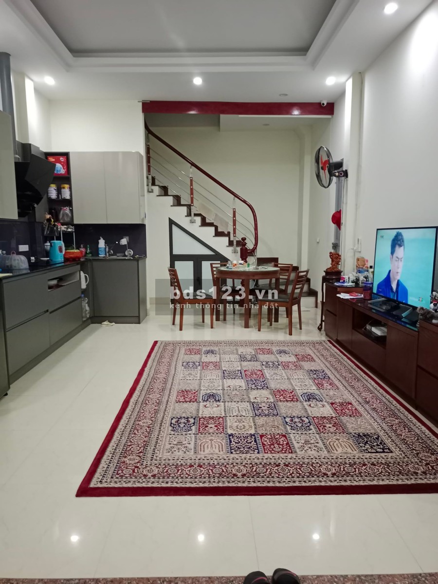 Bán nhà lô góc 5 tầng 43m2 phố Linh Lang giá 6,4 tỷ liên hệ xem nhà 0912442669