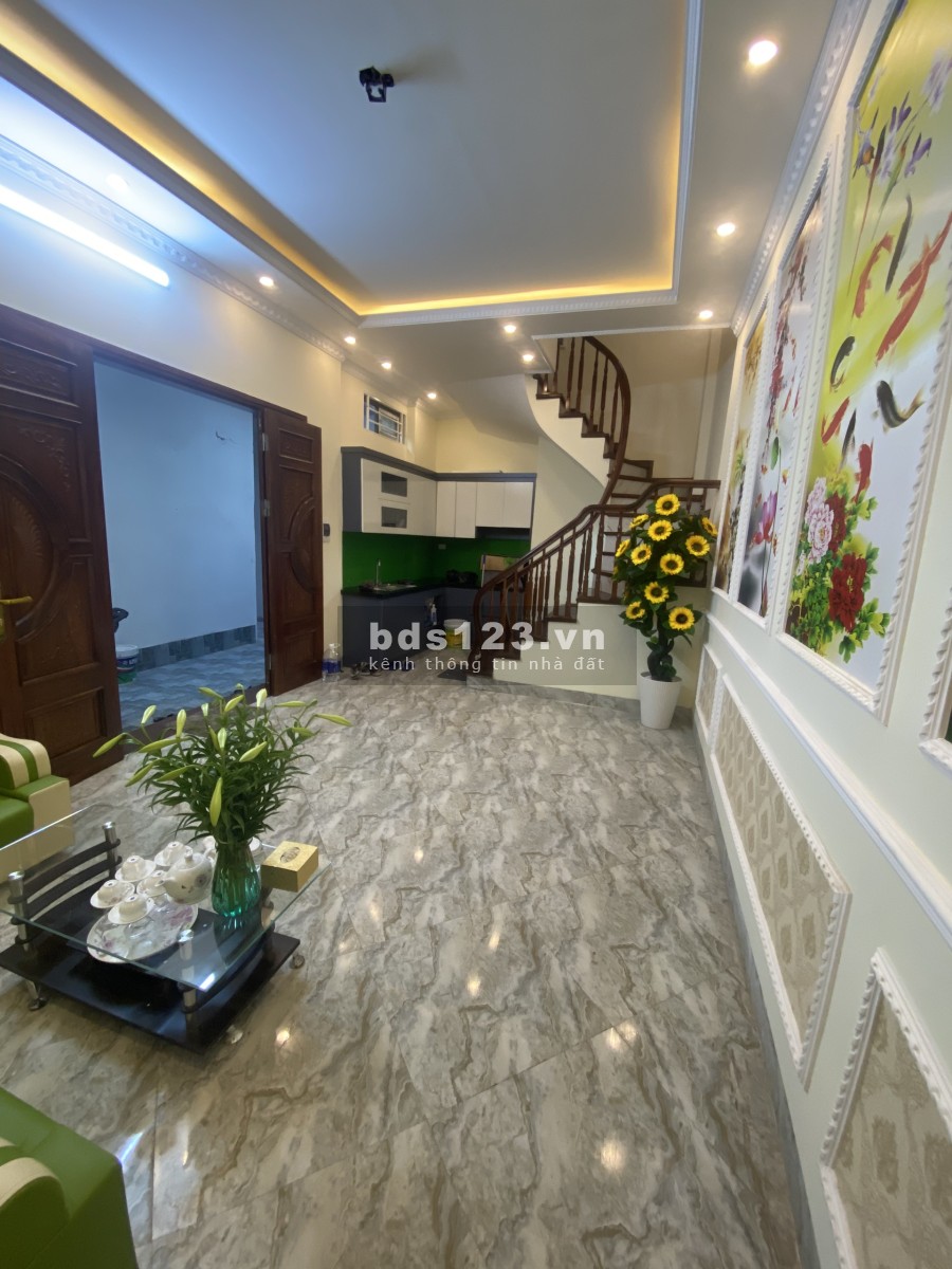 Bán nhà mới xây 5 tầng ngõ 225 Quan Hoa giá 4,95 tỷ. LH 0912442669