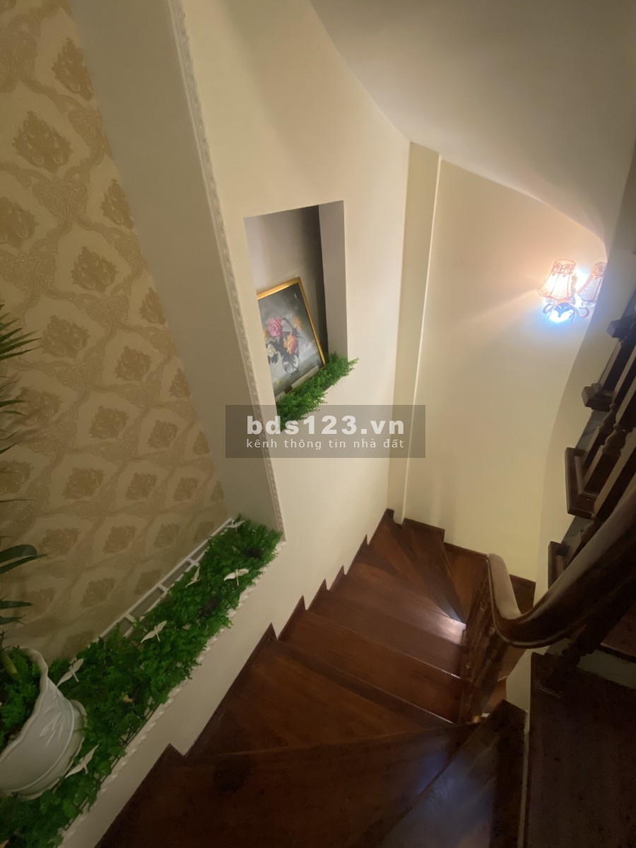 Bán nhà mới xây 5 tầng ngõ 225 Quan Hoa giá 4,95 tỷ. LH 0912442669