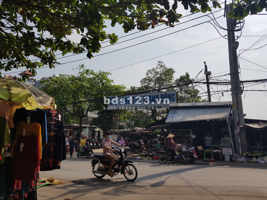 Chính chủ bán nhà đẹp sổ hồng riêng, trung tâm chợ Sáng, đoạn giáp Hóc Môn