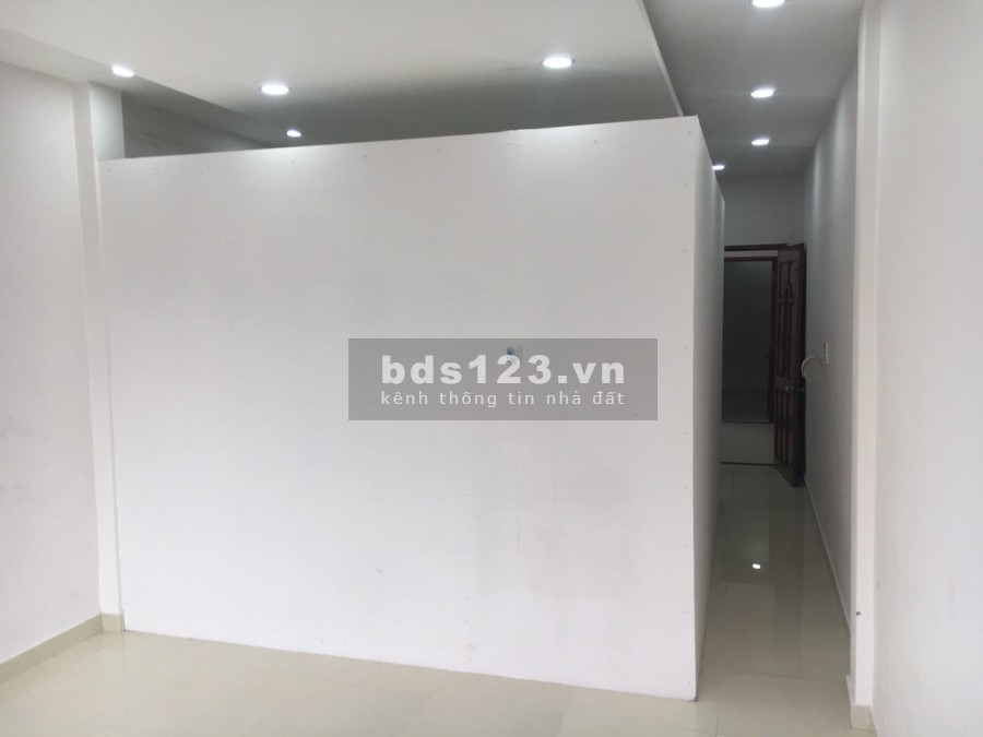 Cho thuê nhà nguyên căn mặt tiền đường Bình Thạnh, giá 40 triệu/tháng, dtsd 40m2