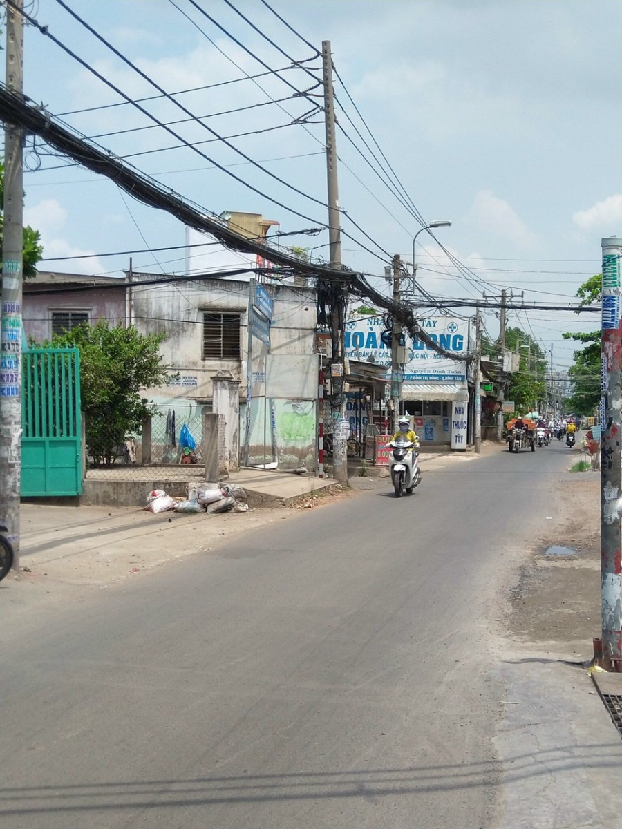 Bán rẻ nhà Bình Tân, mặt tiền đường Chiến Lược, giá 7.8 tỷ, có thương lượng