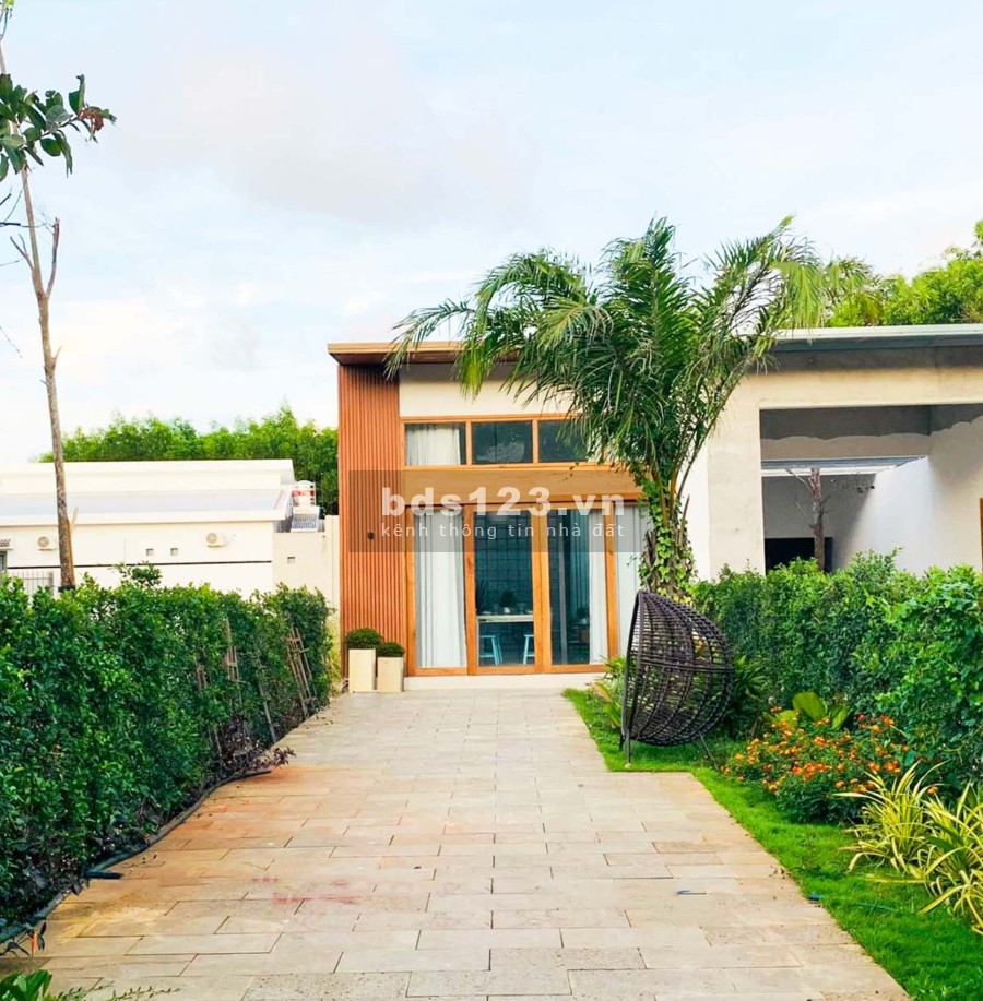 Bán nhà phố vườn tại Đường Long Mỹ- Láng Dài, Xã Lộc An, Đất Đỏ, Bà Rịa Vũng Tàu.