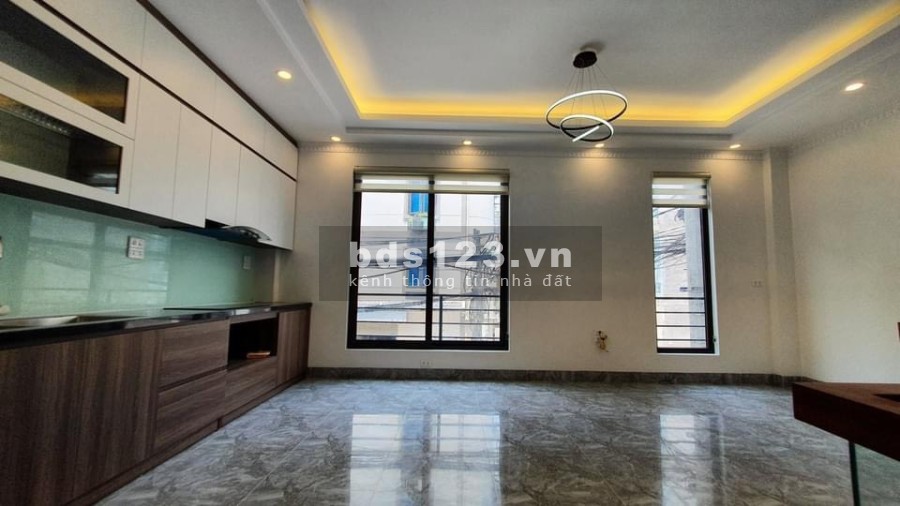 Nguyễn Sơn, khu Vip hàng không 31m2, giá bán 5.9 tỷ nhà mới đẹp đúc 5 tầng thoáng