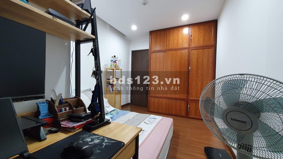 Chính chủ Res 11, 1PN, tầng cao, Bắc, view ngoại khu, đã có sổ, giá: 2.9 tỷ. SĐT: 0397990753