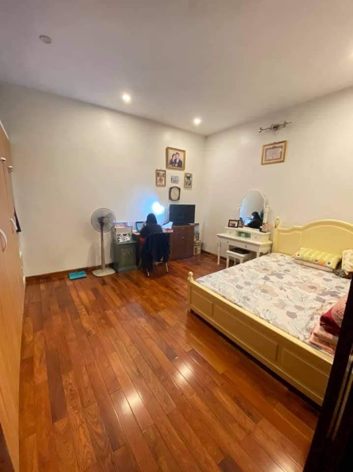 Bán nhà phố Yên Hòa Cầu Giấy MT 3.8m diện tích 35m2 10m ô tô đỗ sổ đẹp mê ly nhỉnh 3 tỷ