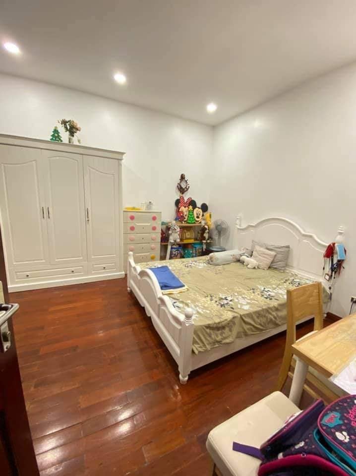 Bán nhà phố Yên Hòa Cầu Giấy MT 3.8m diện tích 35m2 10m ô tô đỗ sổ đẹp mê ly nhỉnh 3 tỷ