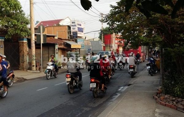 Cần bán lô gốc 52m2 bình chánh giá chỉ 1ty9, sổ hồng riêng, sang tên công chứng trong ngày