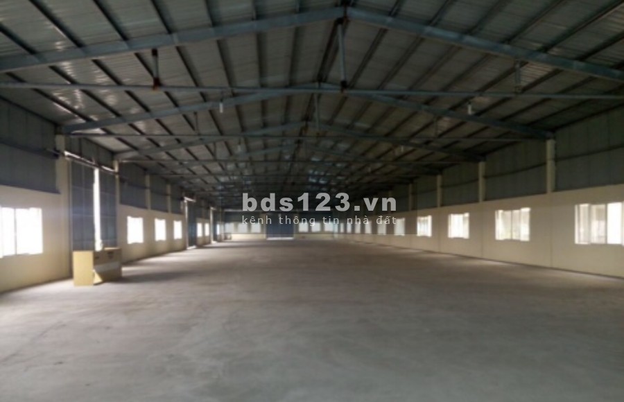 Cho thuê kho, nhà xưởng hơn 10500m2 Quận 12 giá thoả thuận trực tiếp, lh 0909298353