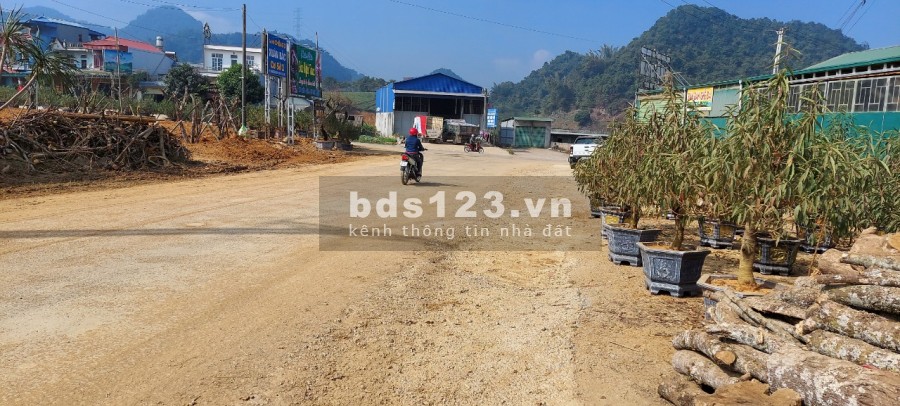 Lô đất cho nhà đầu Tư xây Khách Sạn tại ngã ba Quốc Lộ 6 Chiềng Đi Mộc Châu.