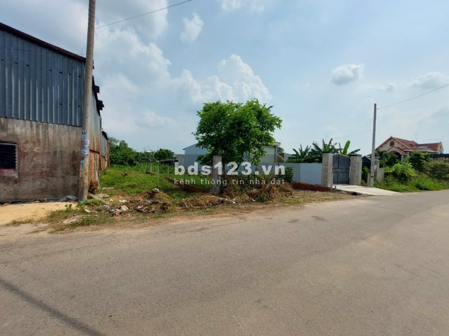 Bán đất 5x38 thổ cư hết. Mặt tiền đường 461, xã Trung An. Giá 2.85 tỷ