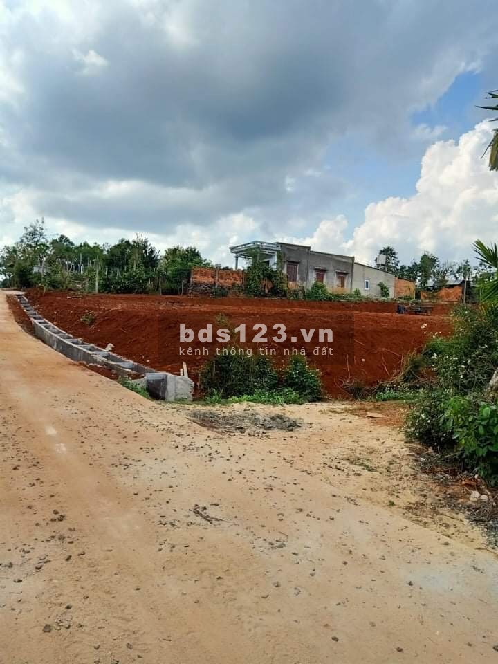 Đất trung tâm xã Bình Thuận/Buôn Hồ diện tích 10x 37, thổ cư 60, giá tốt đầu tư sinh lời
