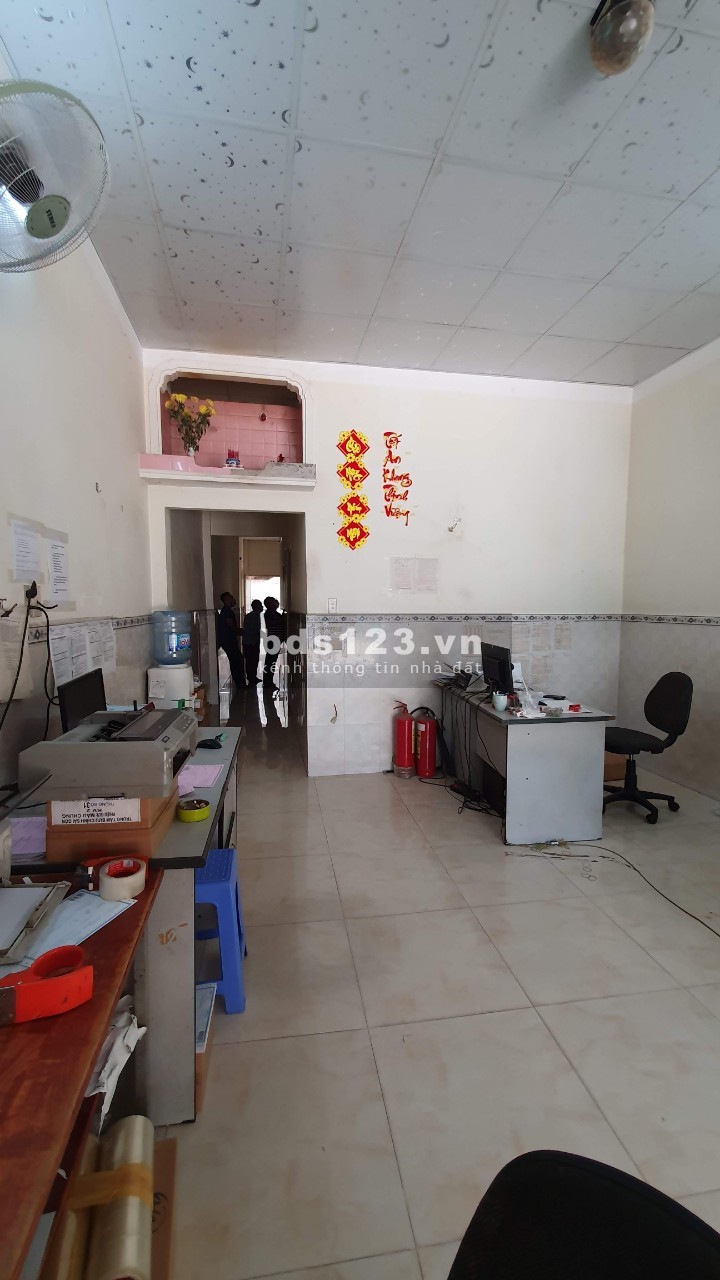 Cho thuê nhà C4 mặt tiền đường 49, P. Tân Quy, Q7