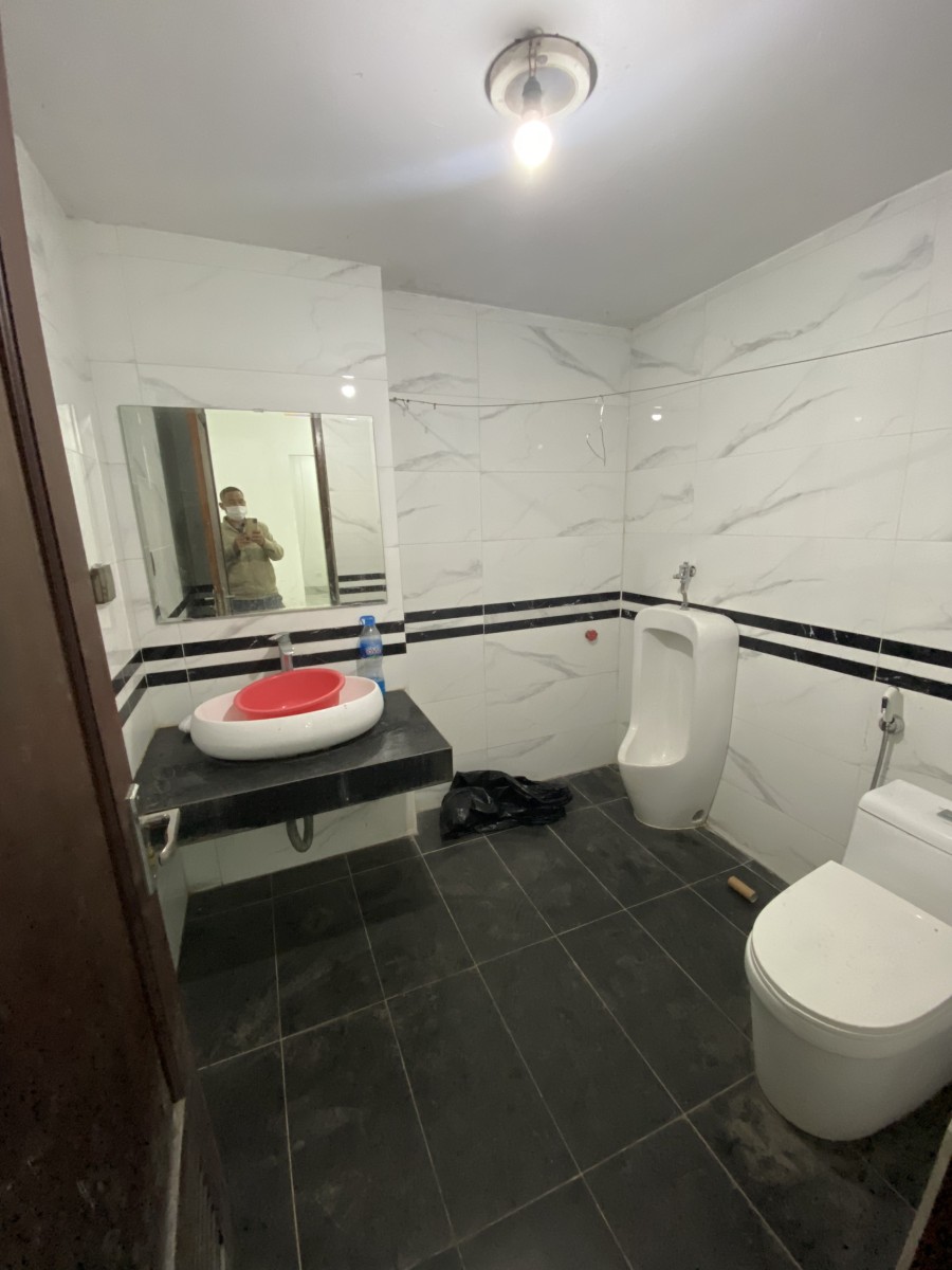 Bán khách sạn 6 tầng khu phân lô công viên hòa bình 397 Phạm Văn Đồng dt 120m