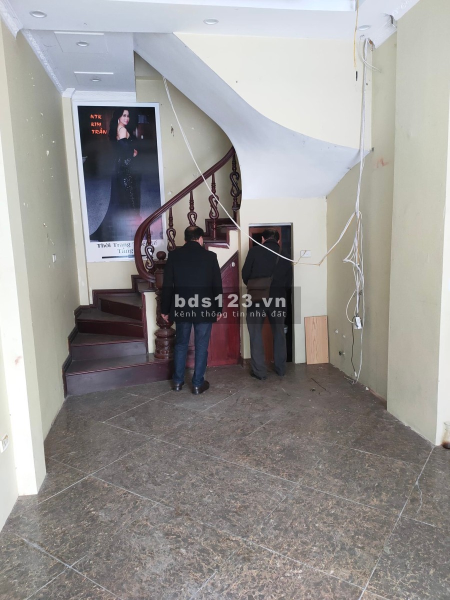 Bán nhà mặt phố Đào Tấn diện tích 21m2 x 5 tầng giá bán 11,5 tỷ liên hệ 0912442669