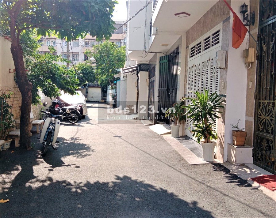 Hẻm xe hơi gần 70m2, giá bán 6.6 tỷ, trục trương Công Định, pháp lý chính chủ, khu dân trí cao