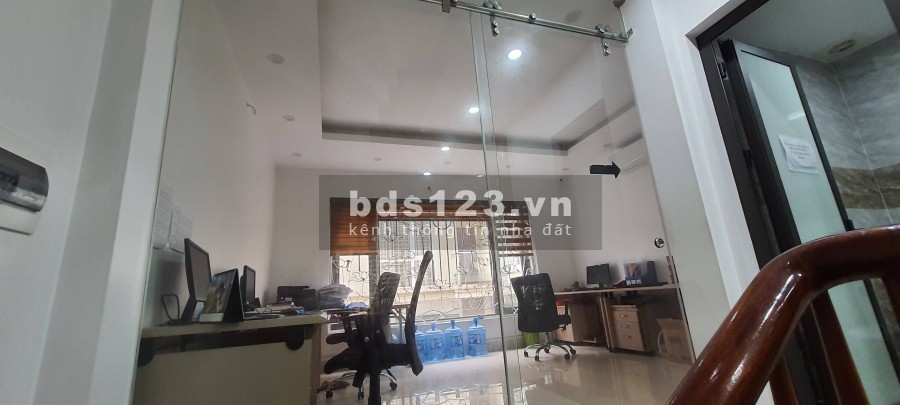 Chính chủ cho thuê làm văn phòng dài hạn (04 phòng có điều hòa, 2 wc)