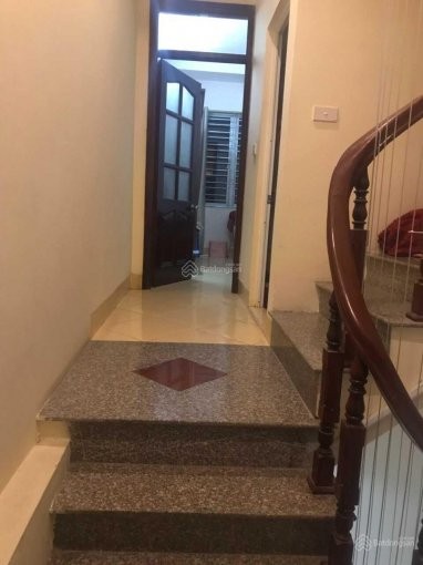 Cần bán nhà riêng 36m2, 4 tầng ở hậu dt 38m2, sổ đỏ chính chủ tại Định Công, cách đường 30m