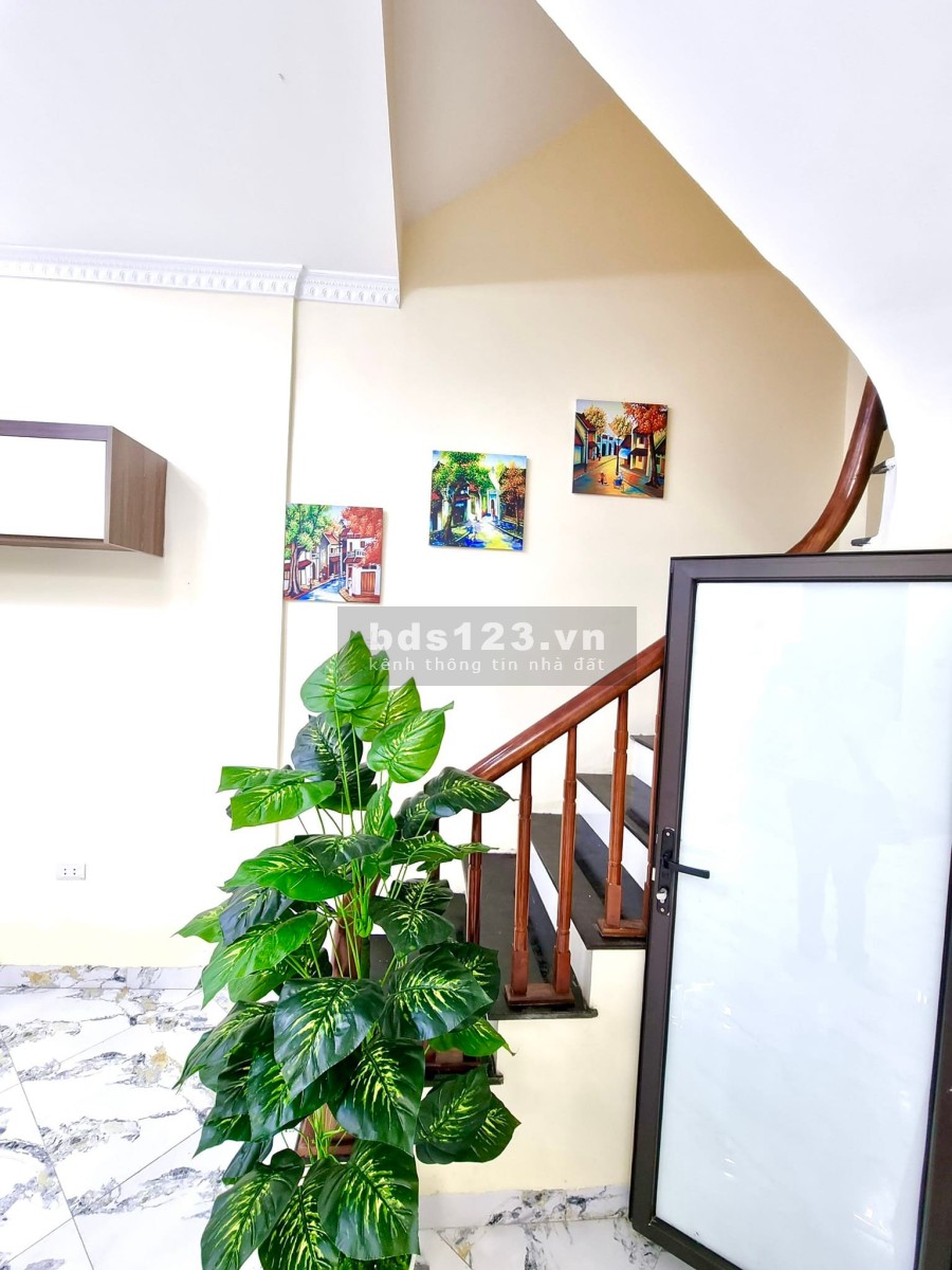 Nhà đẹp nhất quận Hoàng Mai, Nguyễn An Ninh 41m2 x 5 tầng mặt tiền 5.8m cực đẹp, chỉ 5,5 tỷ