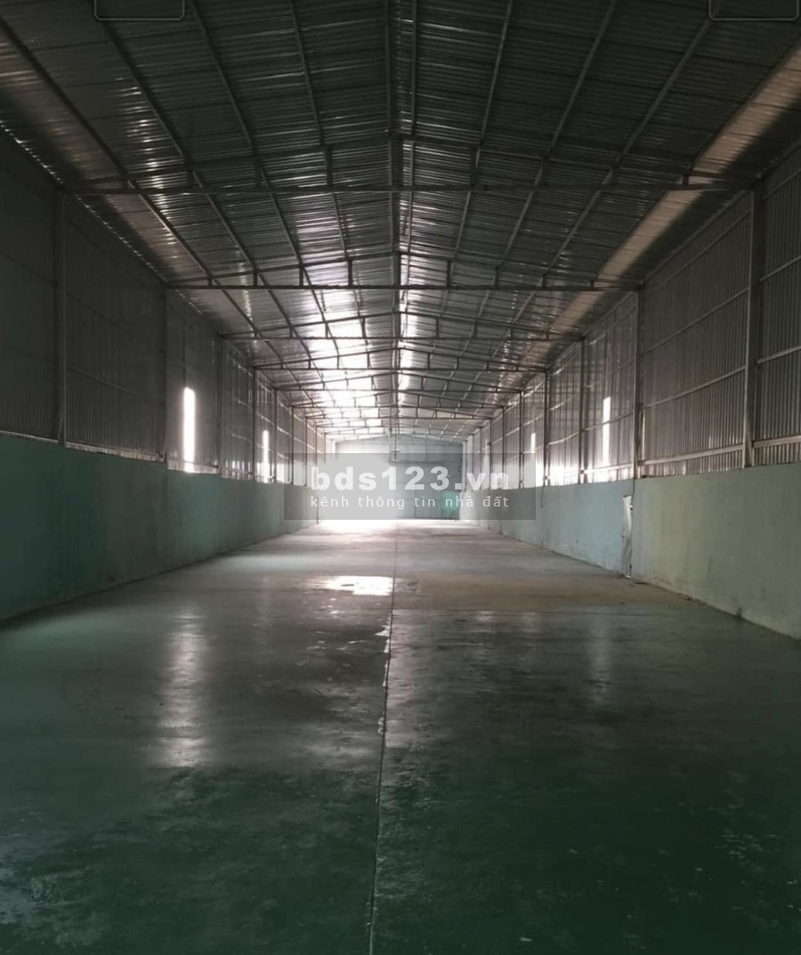 Kho xưởng cho thuê 1000m2 trục đường Hà Huy Giáp Quận 12