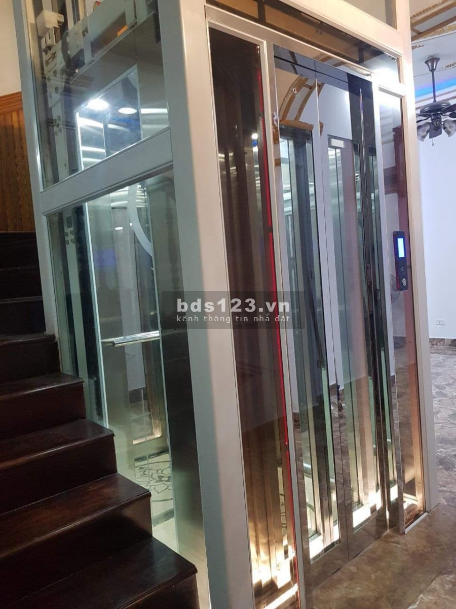 Chỉ 14.5 tỷ có ngay nhà ô tô vào sát tường Royal City, diện tích 76m2, sổ chính chủ, giá tốt