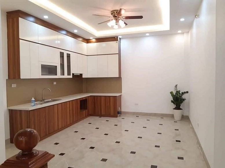 Tôi cần bán nhà chính chủ đẹp hẻm xe tải 3 Trương Quyền có sân để xe trong nhà