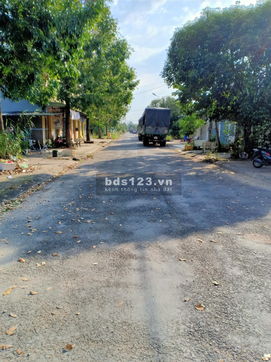 Bán đất nền khu dân cư hiện hữu cách thành phố Cần Thơ 15 phút đi xe, giá bán 950tr
