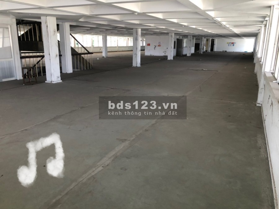 Cho thuê kho, xưởng, văn phòng*5.500m2 mặt tiền Xa lộ Hà Nội, P. Trường Thọ, TP. Thủ Đức