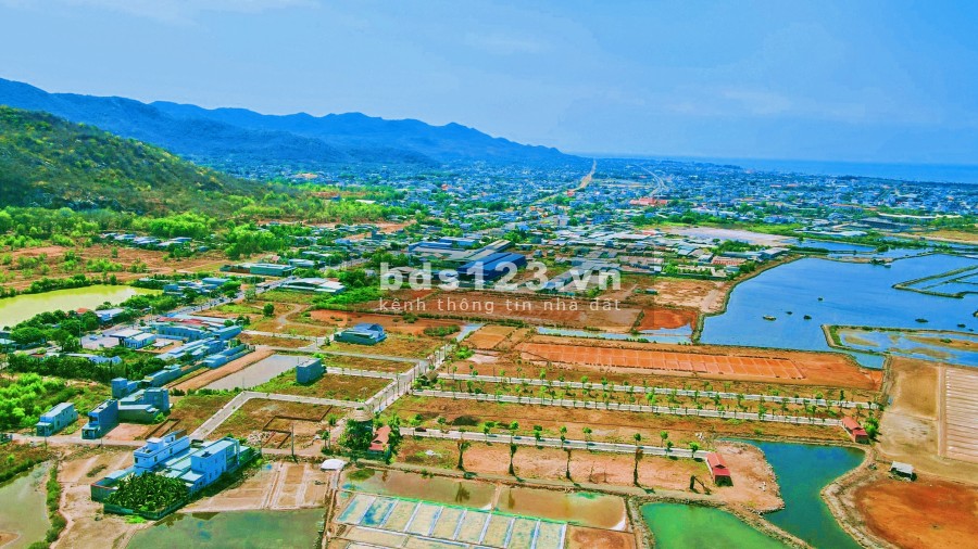 Đất thổ cư mặt tiền sổ sẵn gần biển Long Hải giá tốt đầu tư, vị tri đắc địa, pháp lý đủ