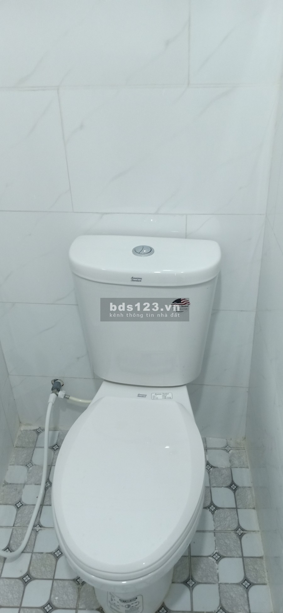 Chính chủ cần bán căn nhà sổ hồng riêng, công chứng sang tên trong ngày.