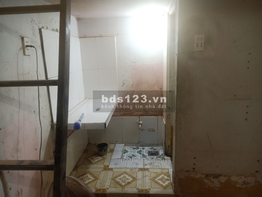 Cho thuê phòng trọ có máy lạnh, gần trường đại học công nghiệp 4, gần công viên Gia Định