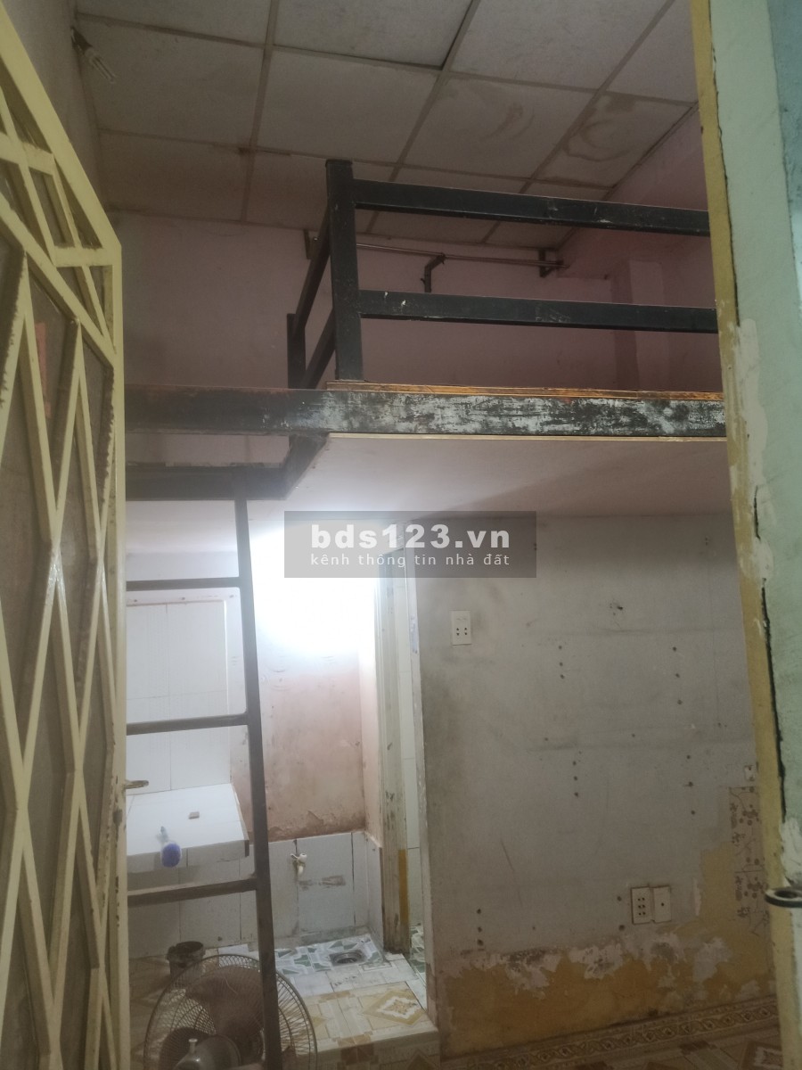 Cho thuê phòng trọ có máy lạnh, gần trường đại học công nghiệp 4, gần công viên Gia Định