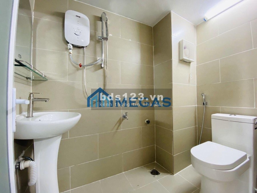 Căn hộ dịch vụ cao cấp ngay Âu Cơ, full nội thất có bãi xe oto, an ninh sạch sẽ hiện đại